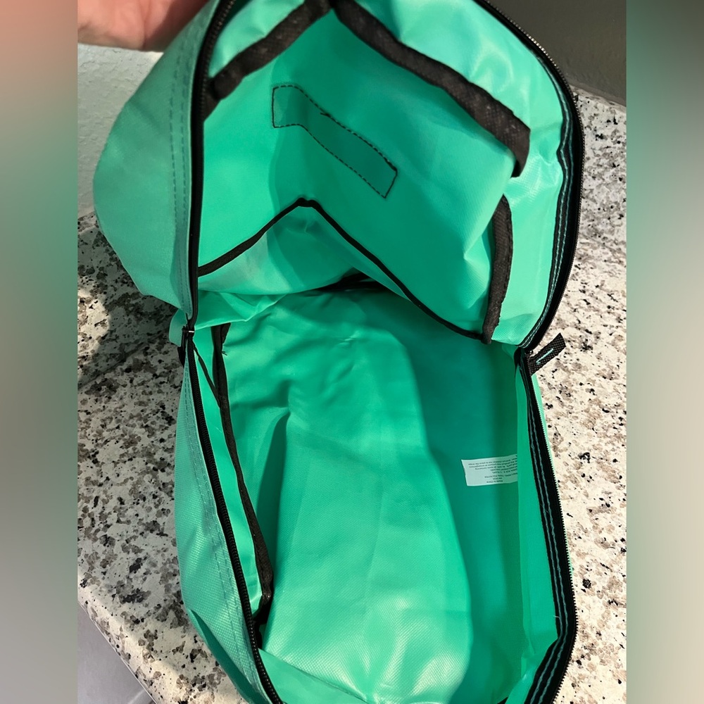 3 Backpacks - Picture 12 of 13